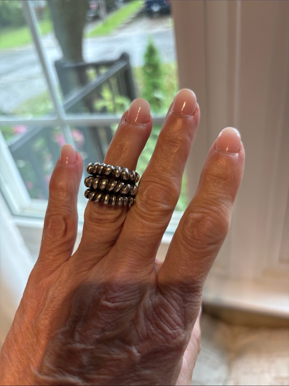 Uno de 50 TRIBE ring